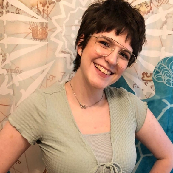 Meet your Posher, Emma - Picture 1 of 1